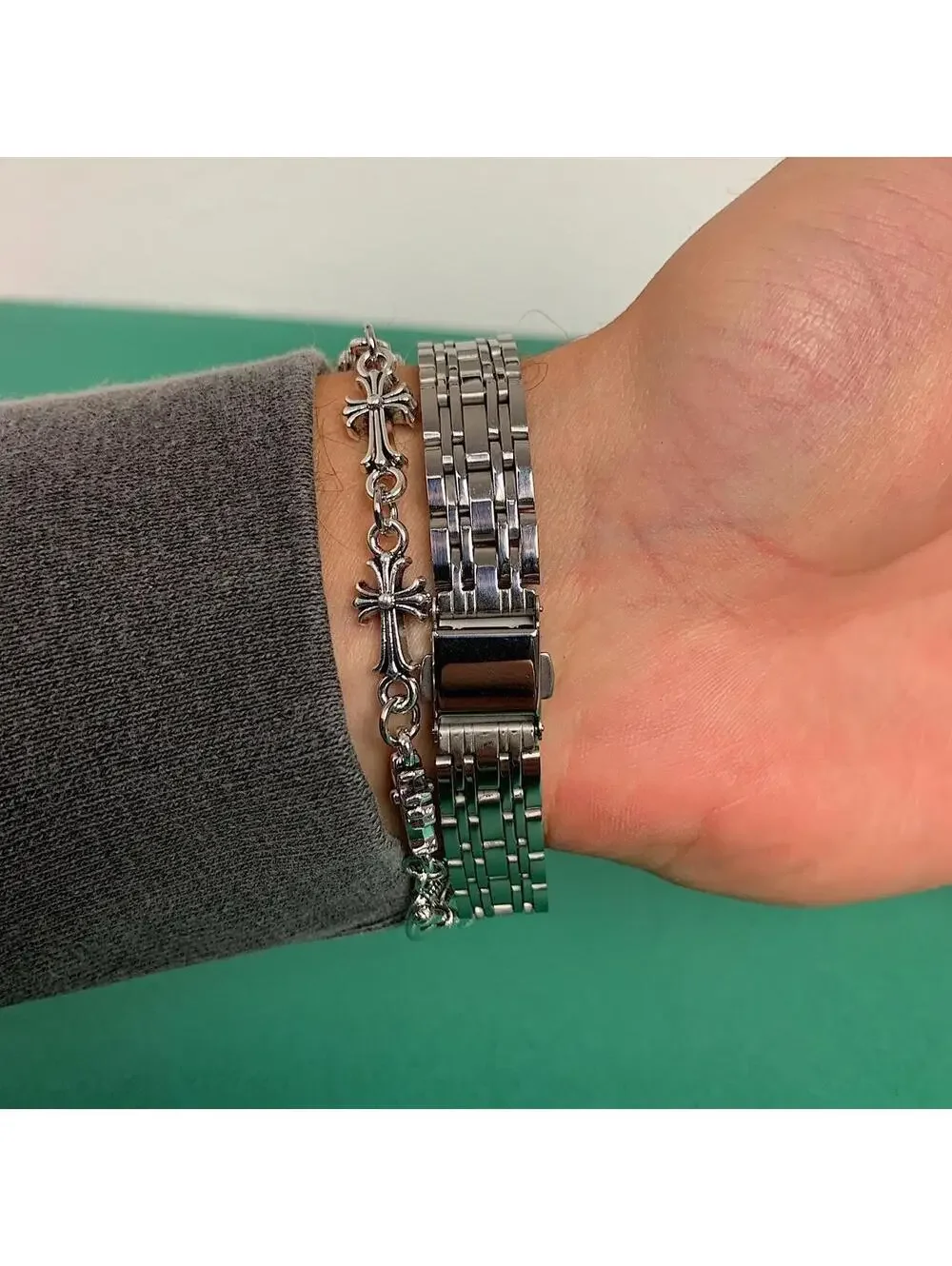 Y2k 2000s vintage style Silver Classy Black Face Rectangular Quartz Watch.